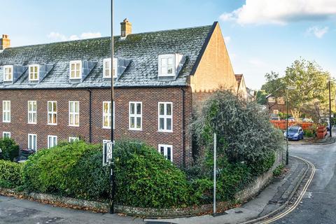 4 bedroom end of terrace house for sale, Jubilee Terrace, Chichester, PO19