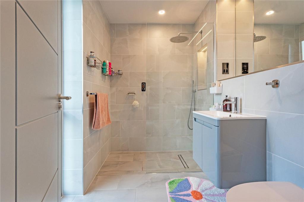 Ensuite