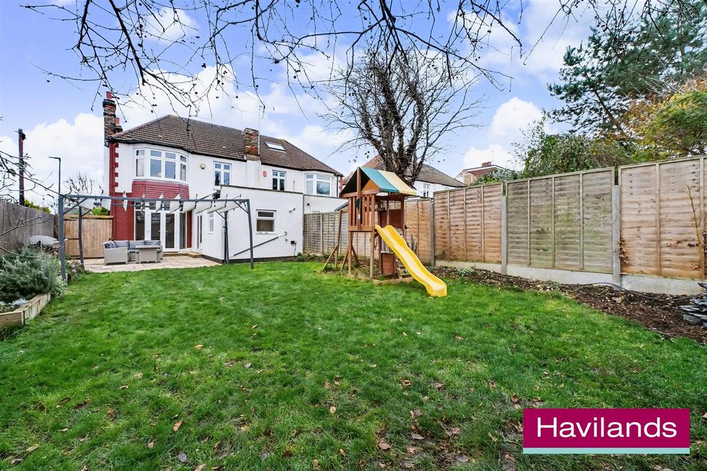 Wolves Lane N13 6 DR-11.jpg