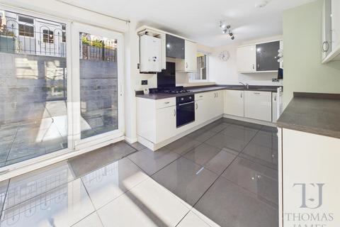 3 bedroom semi-detached house for sale, Pinewood Gardens, Clifton, Nottingham