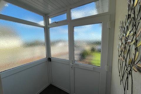 3 bedroom detached bungalow to rent, Sandringham Drive, Preston, TQ3