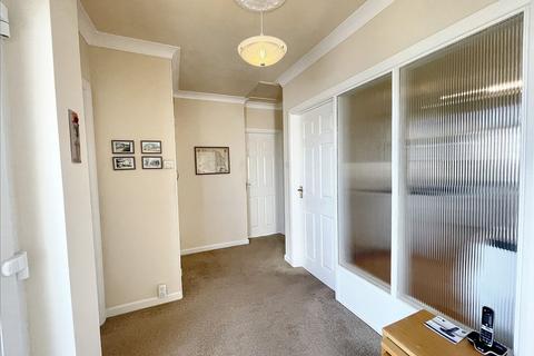 3 bedroom detached bungalow to rent, Sandringham Drive, Preston, TQ3