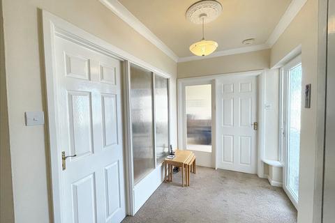 3 bedroom detached bungalow to rent, Sandringham Drive, Preston, TQ3