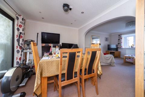 4 bedroom detached house for sale, Mount Grace Road, Loughborough, LE11