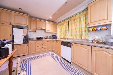 4 bedroom detached house for sale, Mount Grace Road, Loughborough, LE11