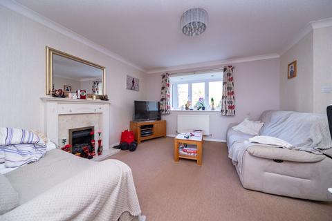 4 bedroom detached house for sale, Mount Grace Road, Loughborough, LE11