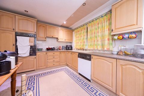 4 bedroom detached house for sale, Mount Grace Road, Loughborough, LE11