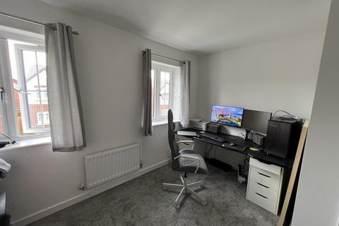 2 bedroom terraced house to rent, Acorn Lane, Leicester LE8