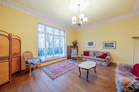 undefined, Alma Square,  London,  NW8
