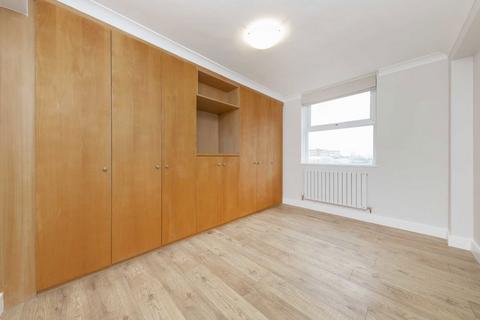 3 bedroom flat to rent, St. Johns Wood Park, London NW8