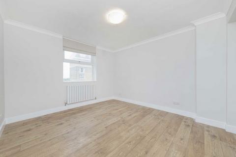 3 bedroom flat to rent, St. Johns Wood Park, London NW8