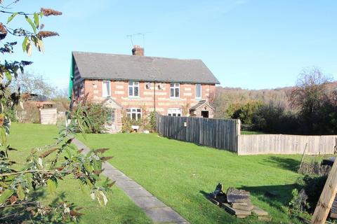 undefined, Salisbury Road, Shipton Bellinger