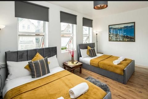 1 bedroom in a house share to rent, Finchley Road, London NW2