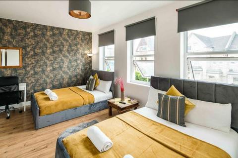 1 bedroom in a house share to rent, Finchley Road, London NW2