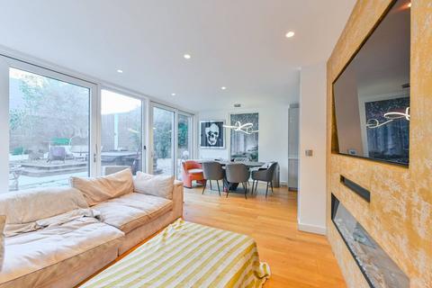 2 bedroom flat for sale, Cursham Apartments, Clapham North, London, SW4
