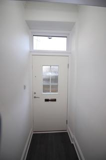 2 bedroom flat to rent, Park Place, Alloa, FK10
