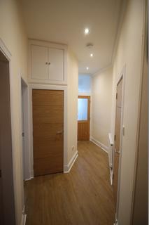 2 bedroom flat to rent, Park Place, Alloa, FK10