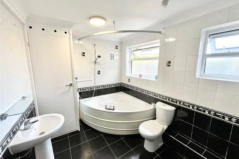 undefined, Prittlewell Chase, Westcliff-on-Sea, Essex, SS0