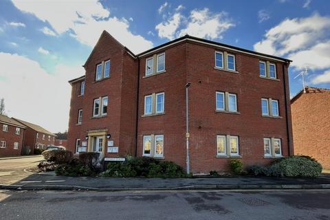 2 bedroom flat for sale, Middlefield Road, Chippenham