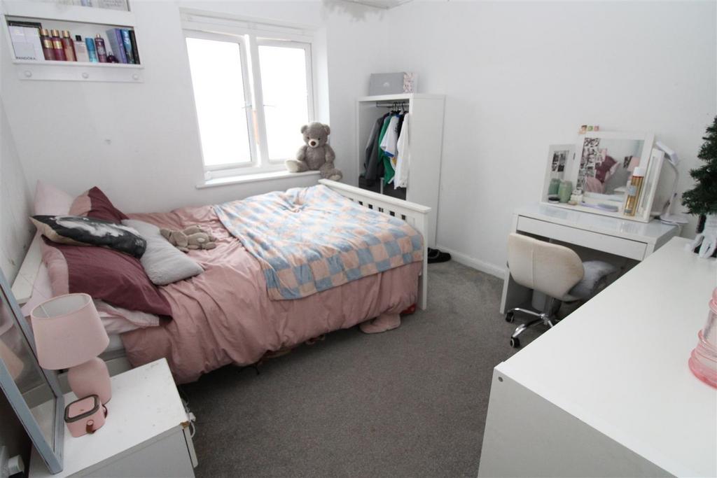 Bedroom 2.JPG
