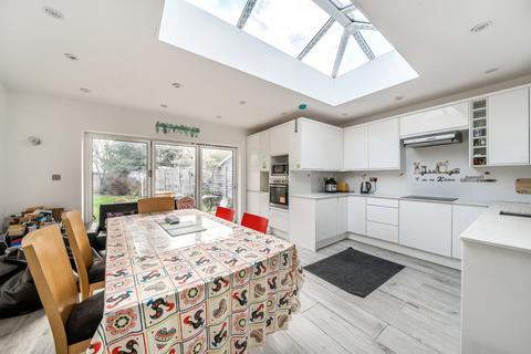 undefined, Rydens Way, Surrey GU22