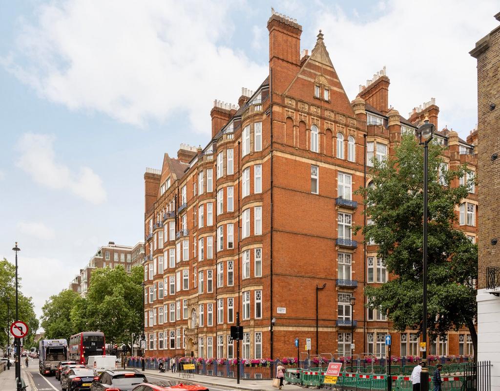 Bickenhall Mansions