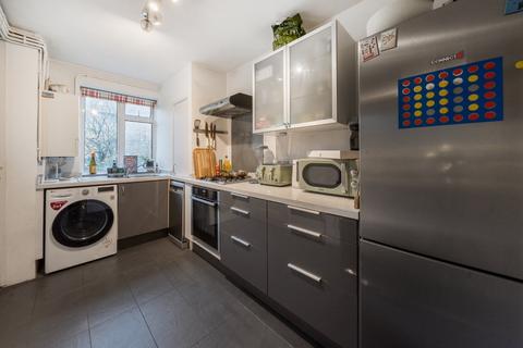 2 bedroom flat for sale, Devonshire Road, Chiswick, London, W4