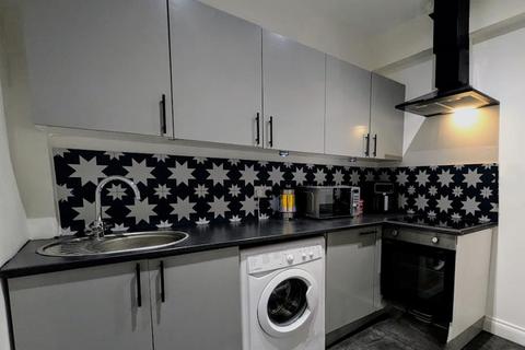 1 bedroom in a house share to rent, William Street,  Swindon,  SN1