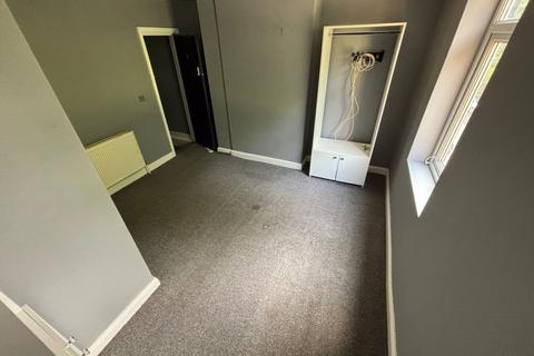 1 bedroom in a house share to rent, Doncaster Road, Barnsley