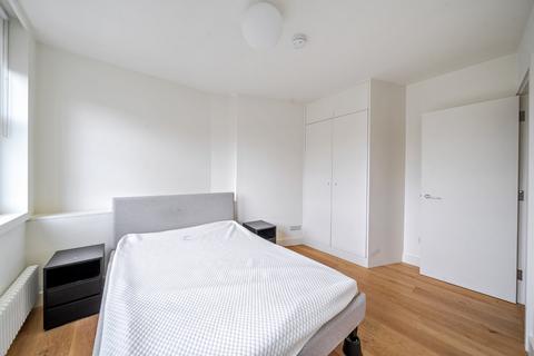 undefined, Bridge Avenue, London, W6
