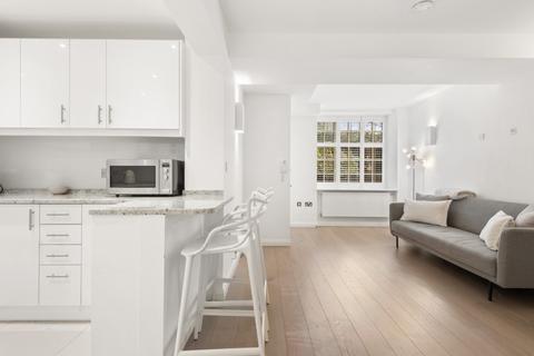 1 bedroom flat for sale, South Edwardes Square, Kensington, London, W8