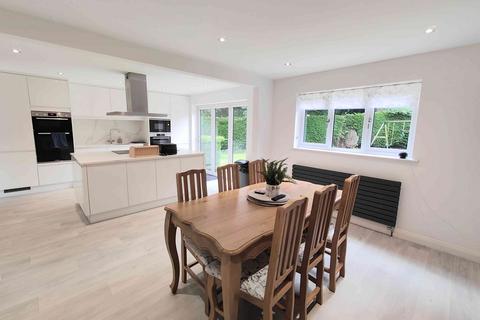 4 bedroom detached house for sale, Rosehill Drive, Huddersfield HD2