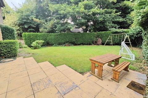 4 bedroom detached house for sale, Rosehill Drive, Huddersfield HD2