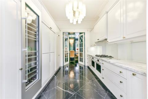undefined, Connaught Square, Hyde Park, W2