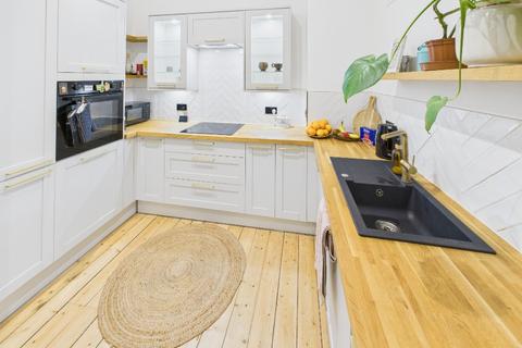 2 bedroom flat to rent, Chancelot Terrace, Trinity, Edinburgh, EH6