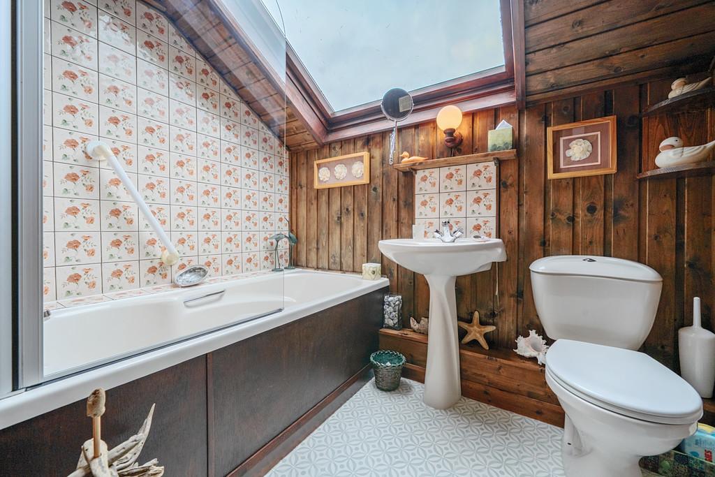 Ensuite Bathroom