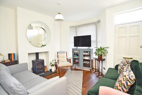 4 bedroom end of terrace house for sale, Chatsworth Place, Harrogate