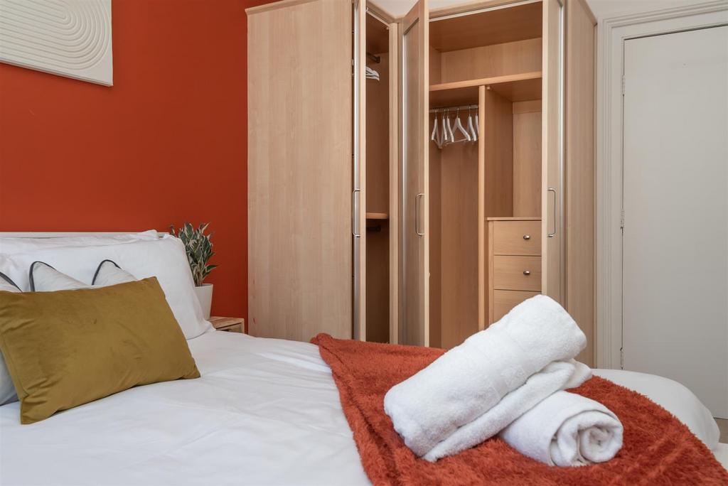 19- Rattray Rd Brixton SW2.jpg