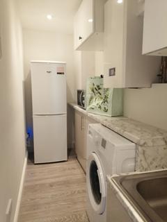 undefined, New Heston Road, Hounslow TW5