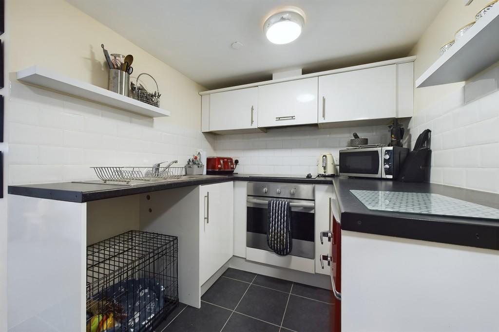 Cam01085 g0 pr0447 still006