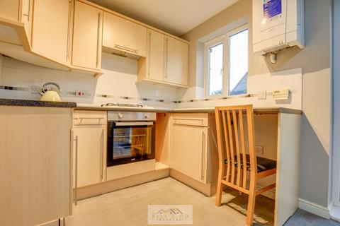2 bedroom semi-detached house to rent, Kensington Close, Sheffield S25