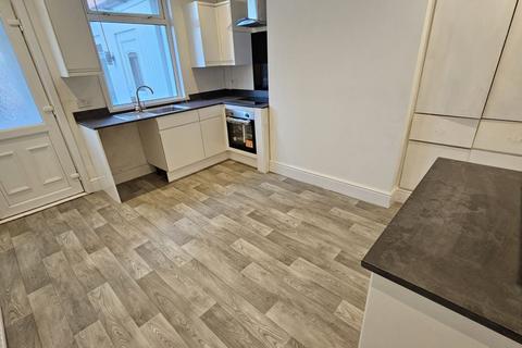 2 bedroom terraced house to rent, West End Road, Wath Upon Dearne
