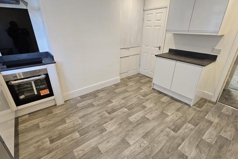 2 bedroom terraced house to rent, West End Road, Wath Upon Dearne