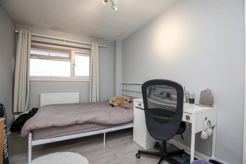 5 bedroom terraced house to rent, Guildford Park Avenue, Guildford