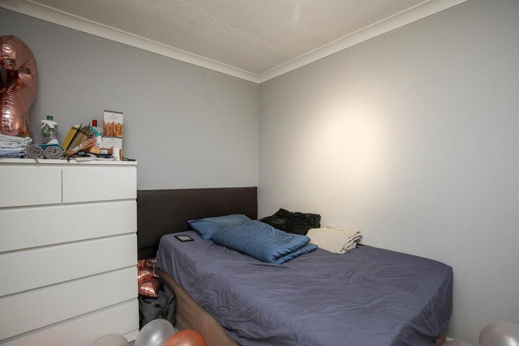 Bedroom 4.jpg