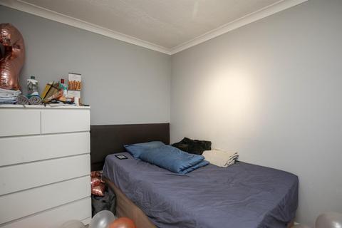 5 bedroom terraced house to rent, Guildford Park Avenue, Guildford