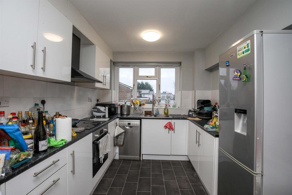 Kitchen 1.jpg