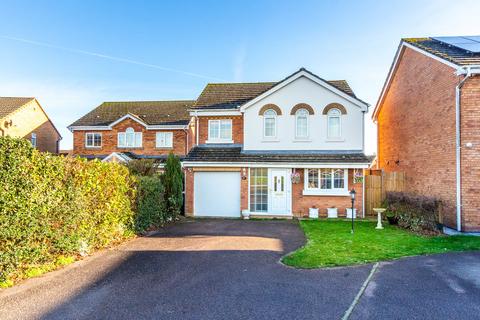 Clover Drive, Rushden NN10