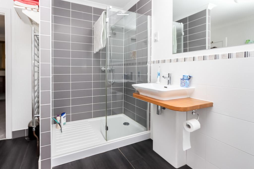 Ensuite Shower Room