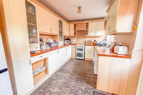 undefined, Plumberow Avenue, Hockley